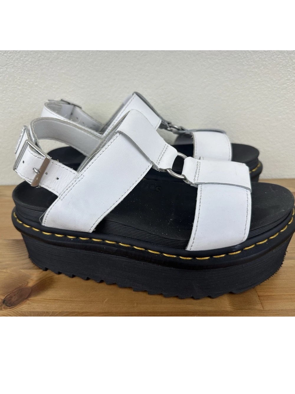 White Platform Strap Sandals Doc, Martens. Francis quad.